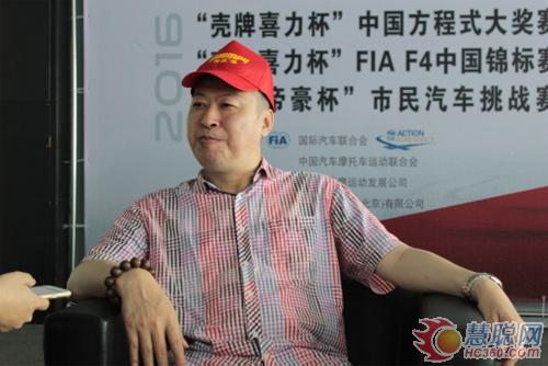 明邦桃色无码视频网漆營銷負責人鄭總接受媒體采訪